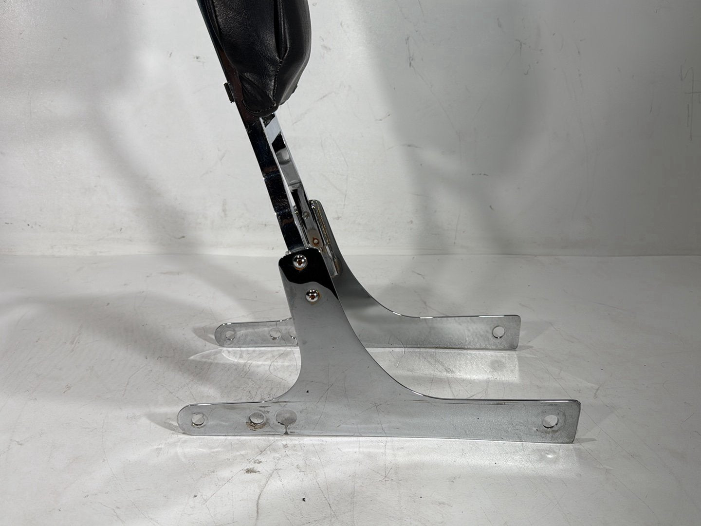 2000 Harley Dyna FXDWG Wide Glide OEM Rear Sissy Bar w/ Backrest Cushion Pad