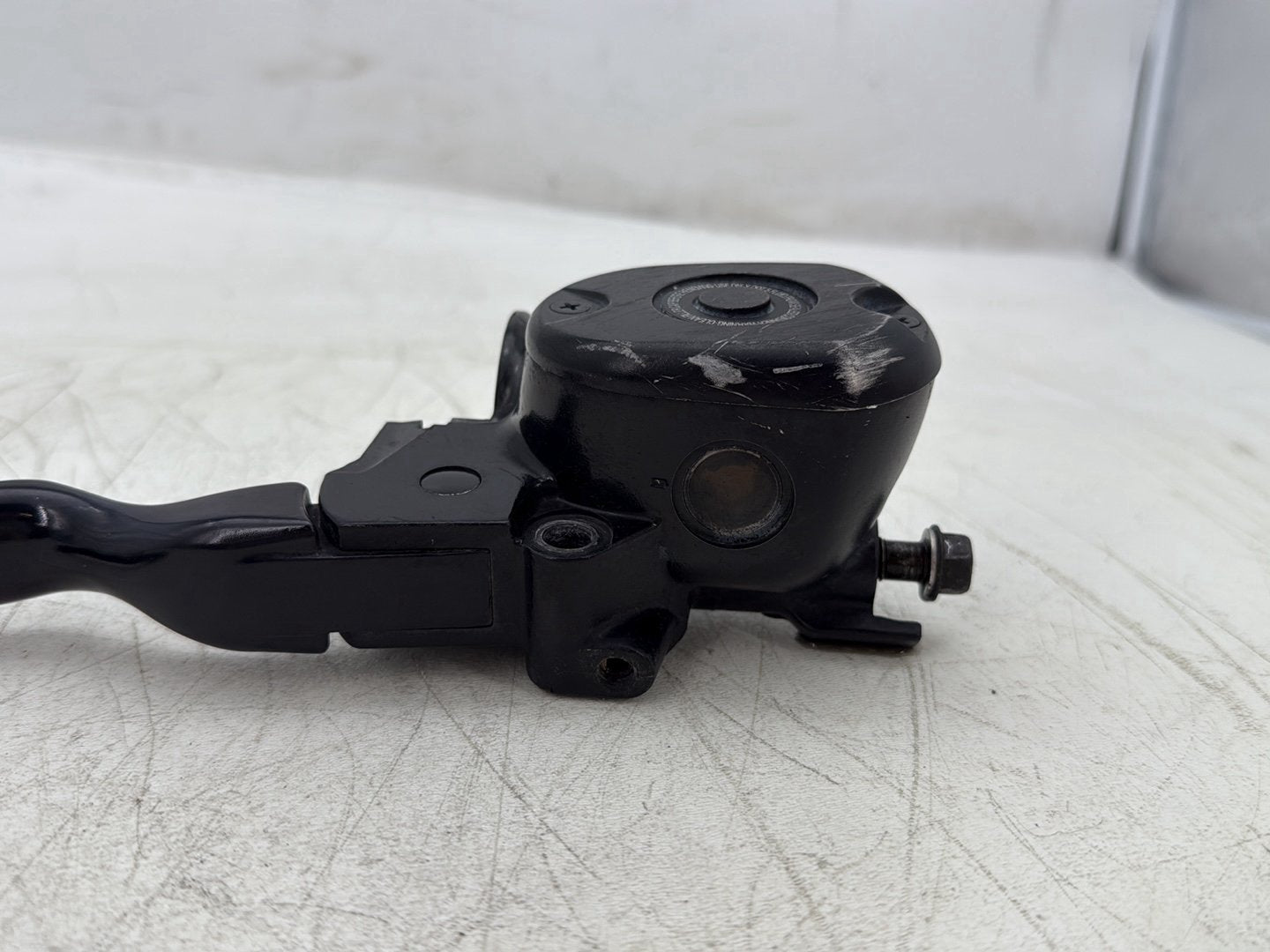 2004 Harley Sportster XL883C 883 Custom OEM Front Right Brake Lever Master Cylinder
