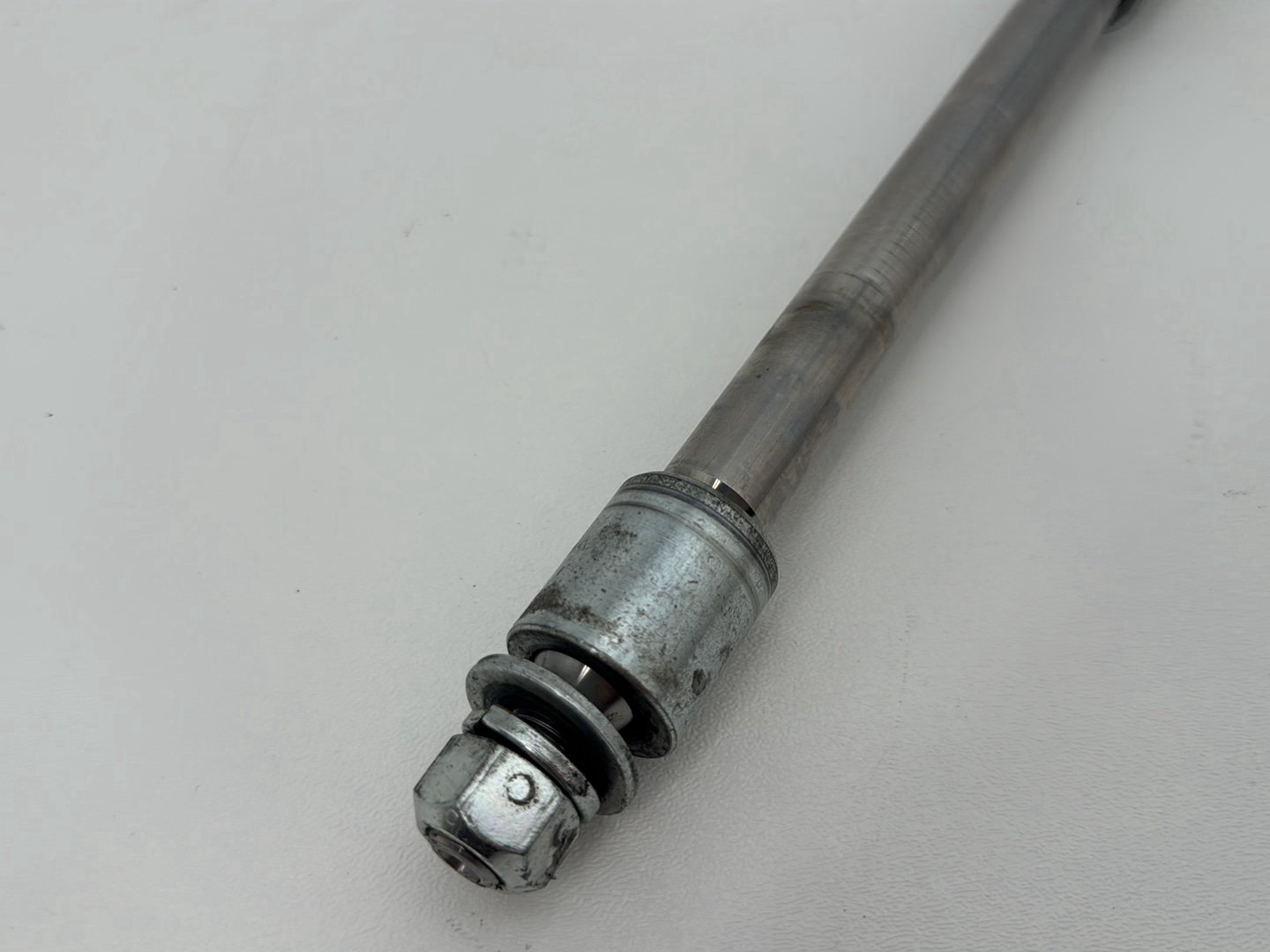 1999 - 2006 Harley-Davidson Dyna Wide Glide Front Wheel Axle Bolt Shaft 43346-83B