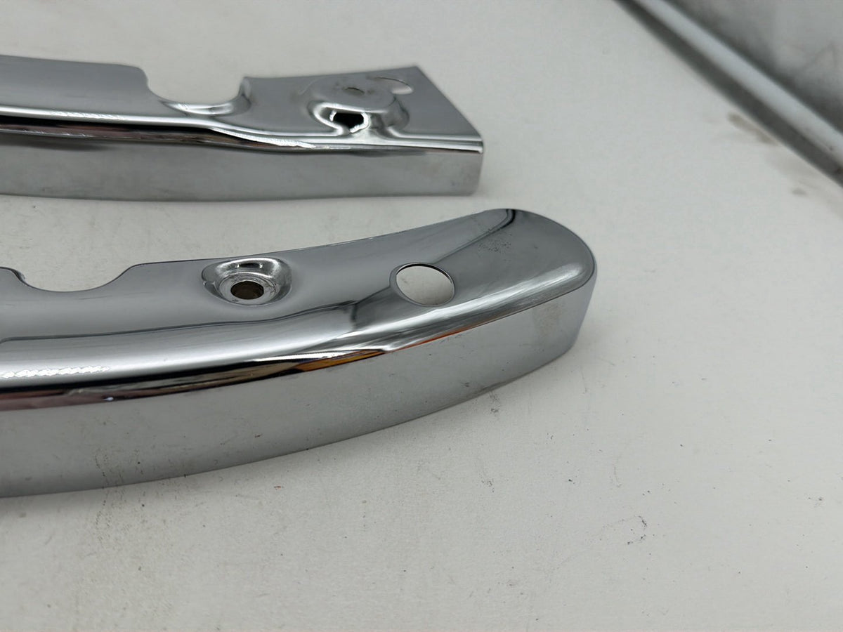 2010 Harley Street Glide Touring FLHX OEM Rear Left Right Fender Struts Bracket