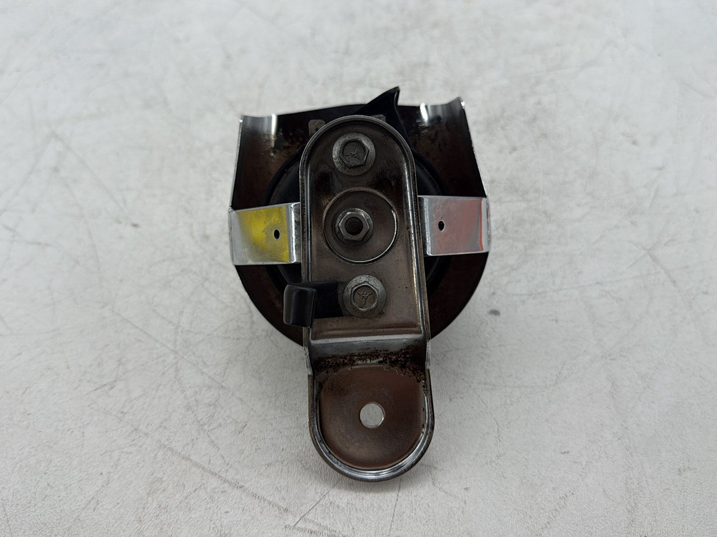 2010 Harley Road King Touring Classic OEM Horn Signal Klaxon Chrome Cover