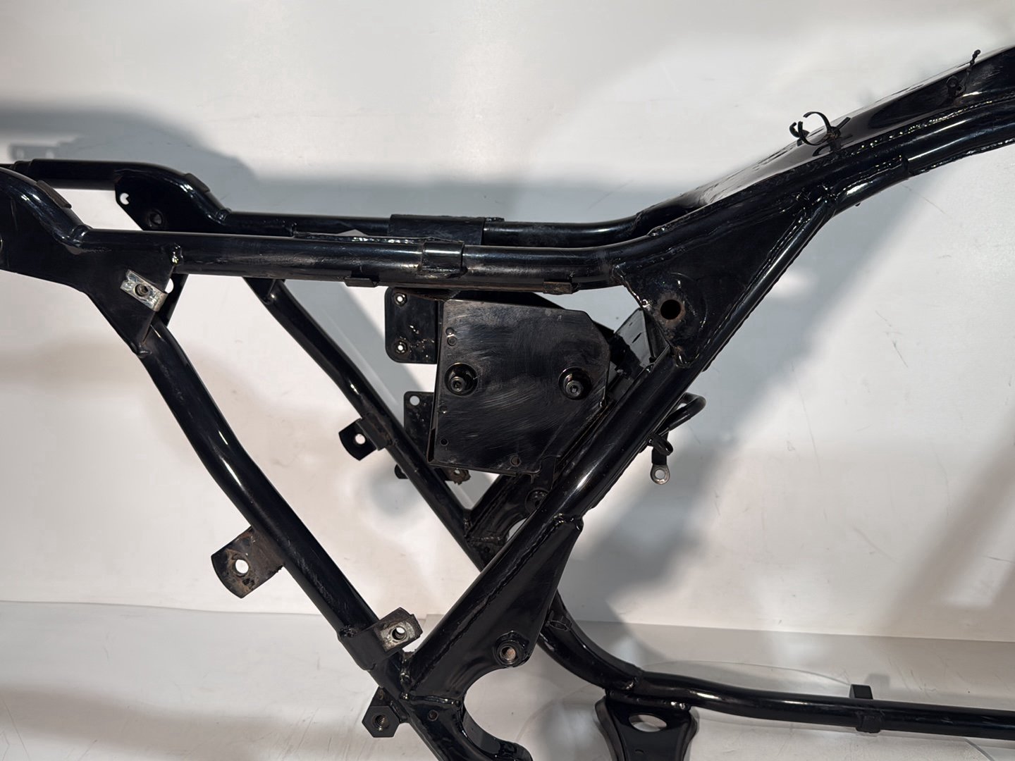 1984 - 1998 Harley-Davidson Touring Electra Glide Classic Body Main Frame Chassis CLN CLR 47900-93B
