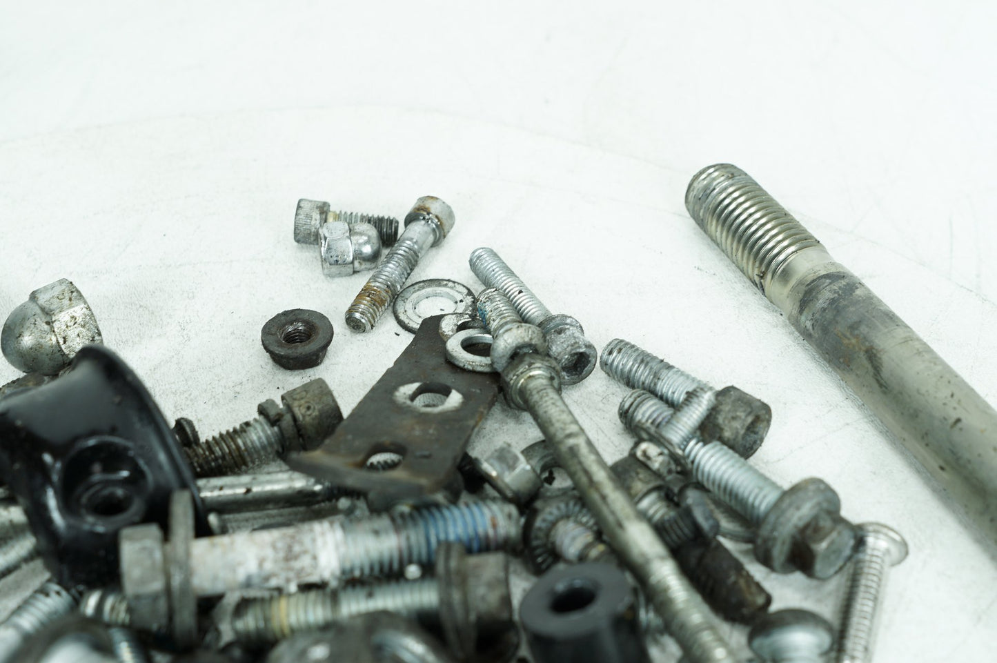 2007 - 2017 Harley-Davidson Dyna Street Bob Hardware Bolts Nuts & Brackets