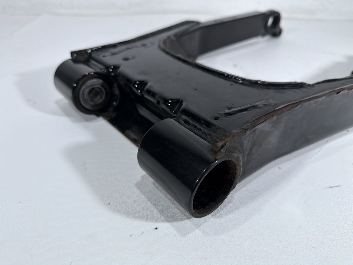 2004 Harley Electra Glide Touring Ultra OEM Rear Fork Swingarm Swing Arm