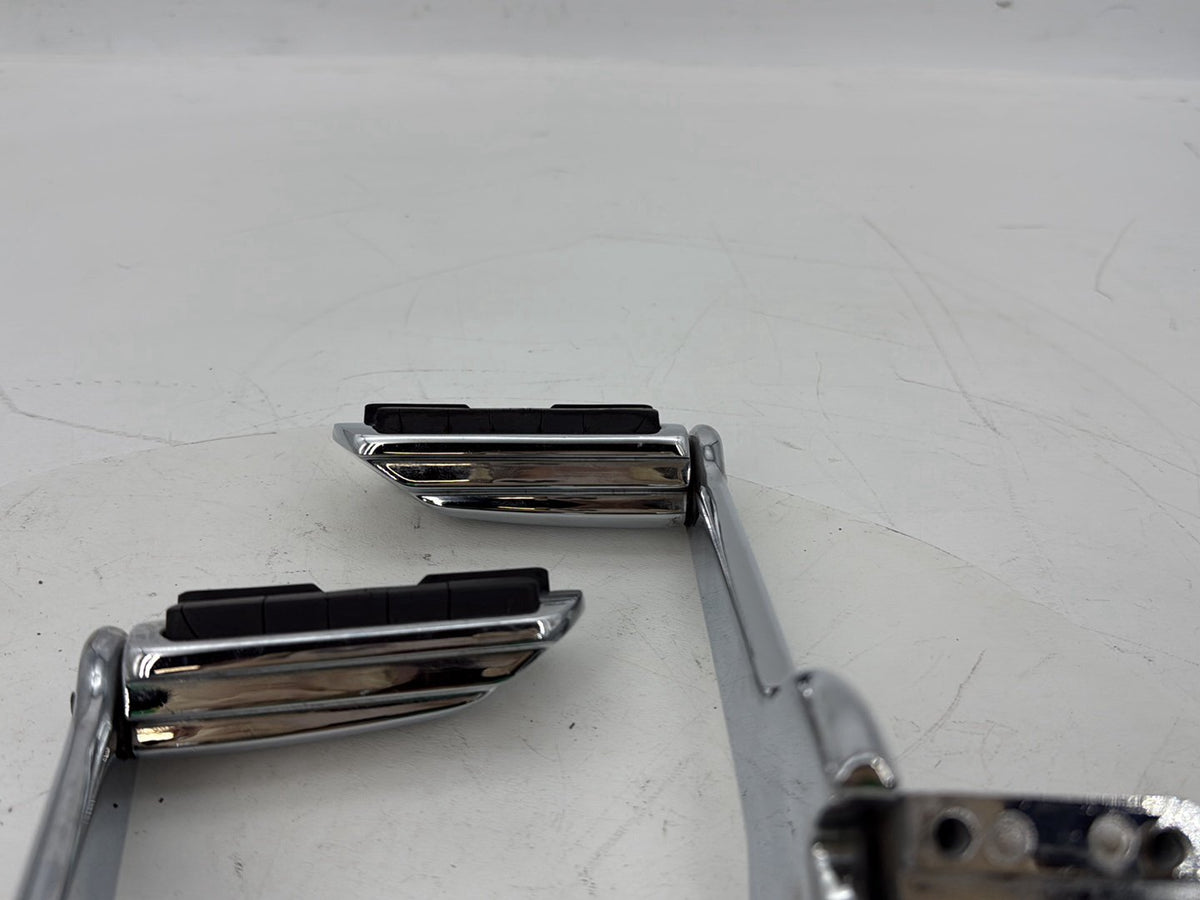 02 Harley Touring CVO Screamin Road King Passenger Left Right Foot Pegs Kuryakyn