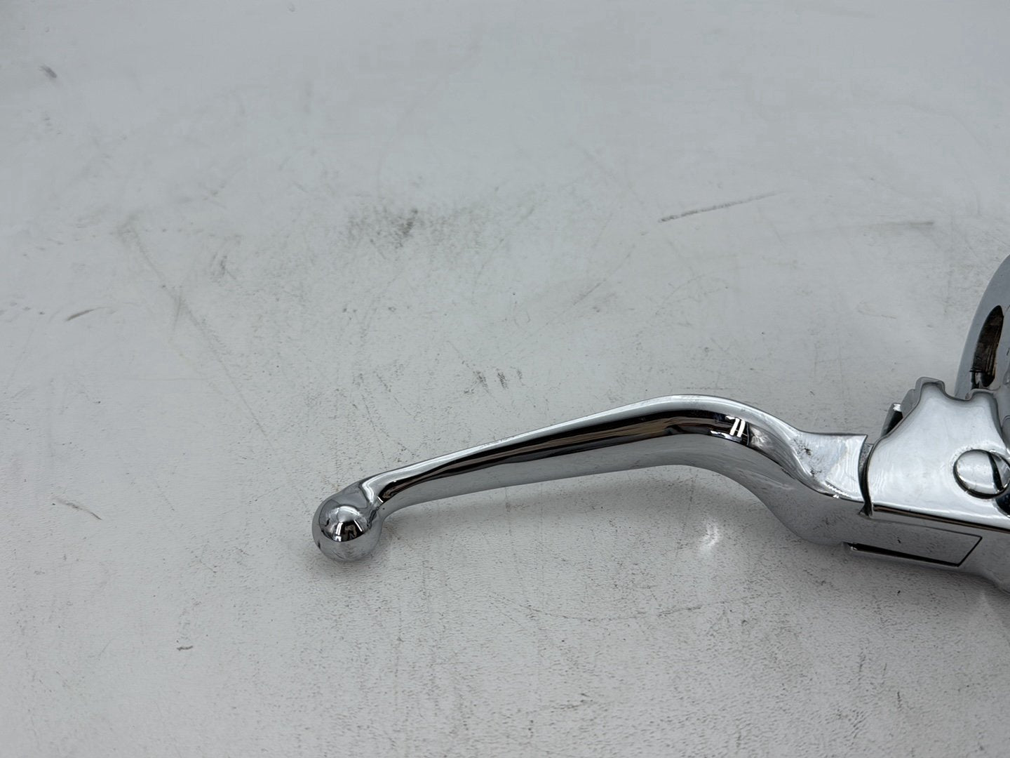 07 Harley Street Glide Touring FLHX OEM Front Right Brake Lever Master Cylinder