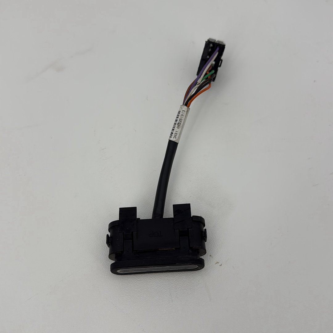 2007 - 2012 Harley-Davidson Touring Street Glide Dash Indicator Lamp Wire Plug 68789-96A  	68789-96A