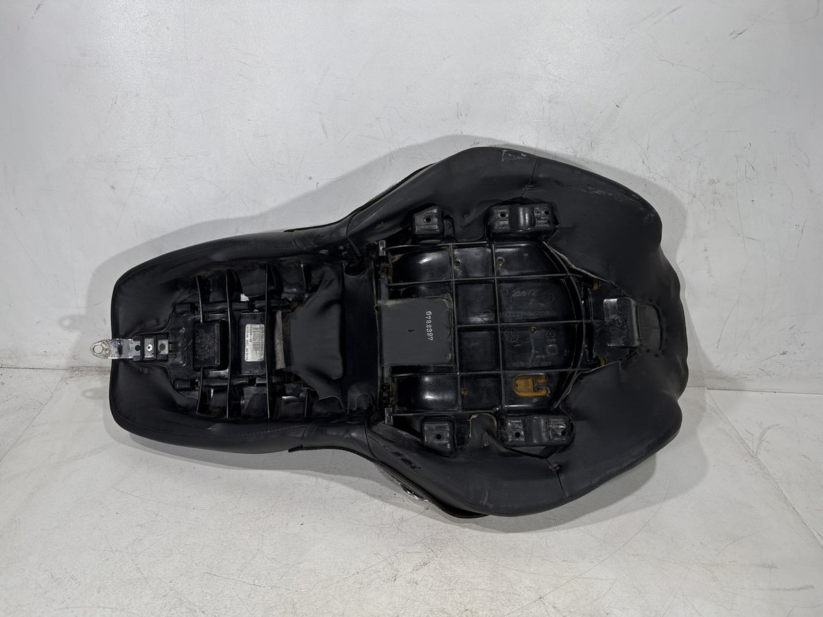 2013 Harley Street Glide Touring FLHX OEM Passenger Rider Driver Seat Saddle