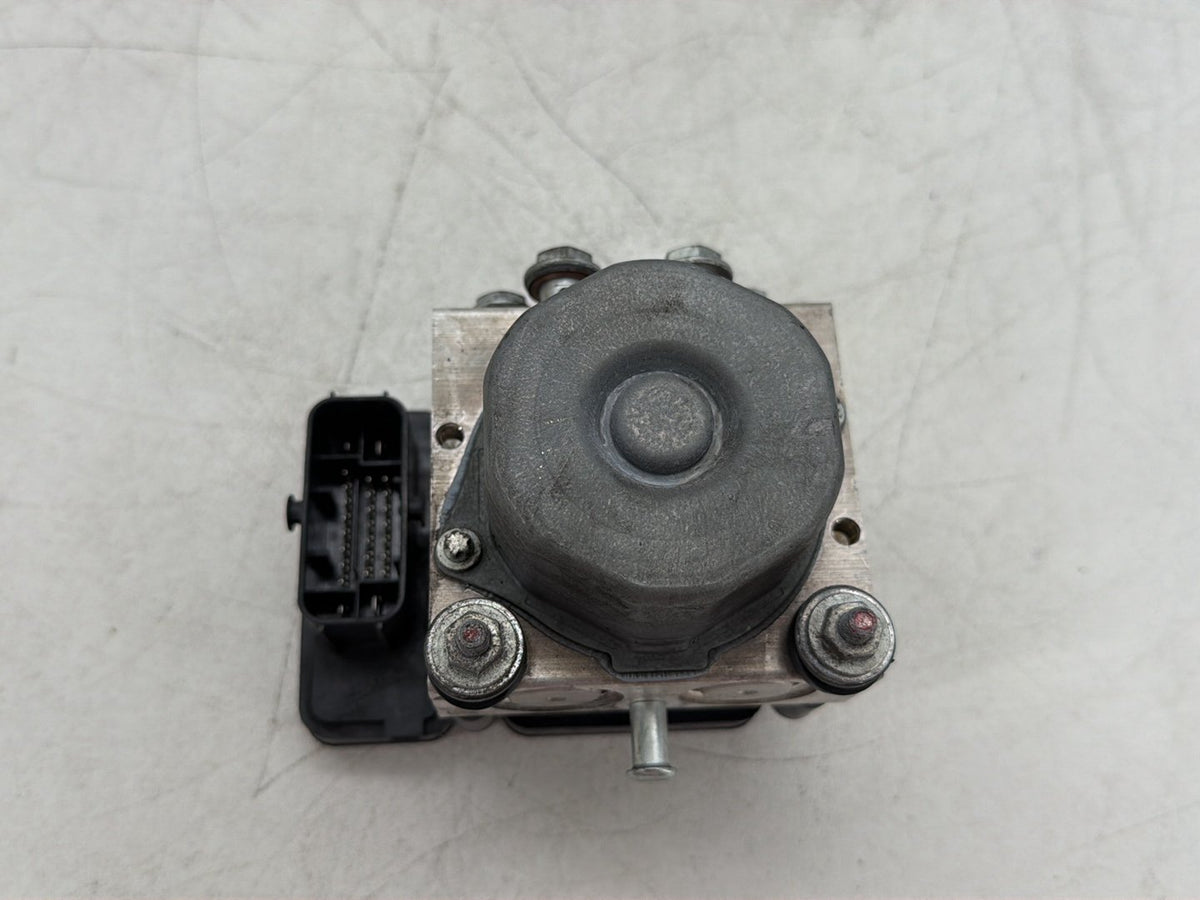 2018 Harley Road Glide Touring FLTRXS OEM ABS Brake Pump & Control Module