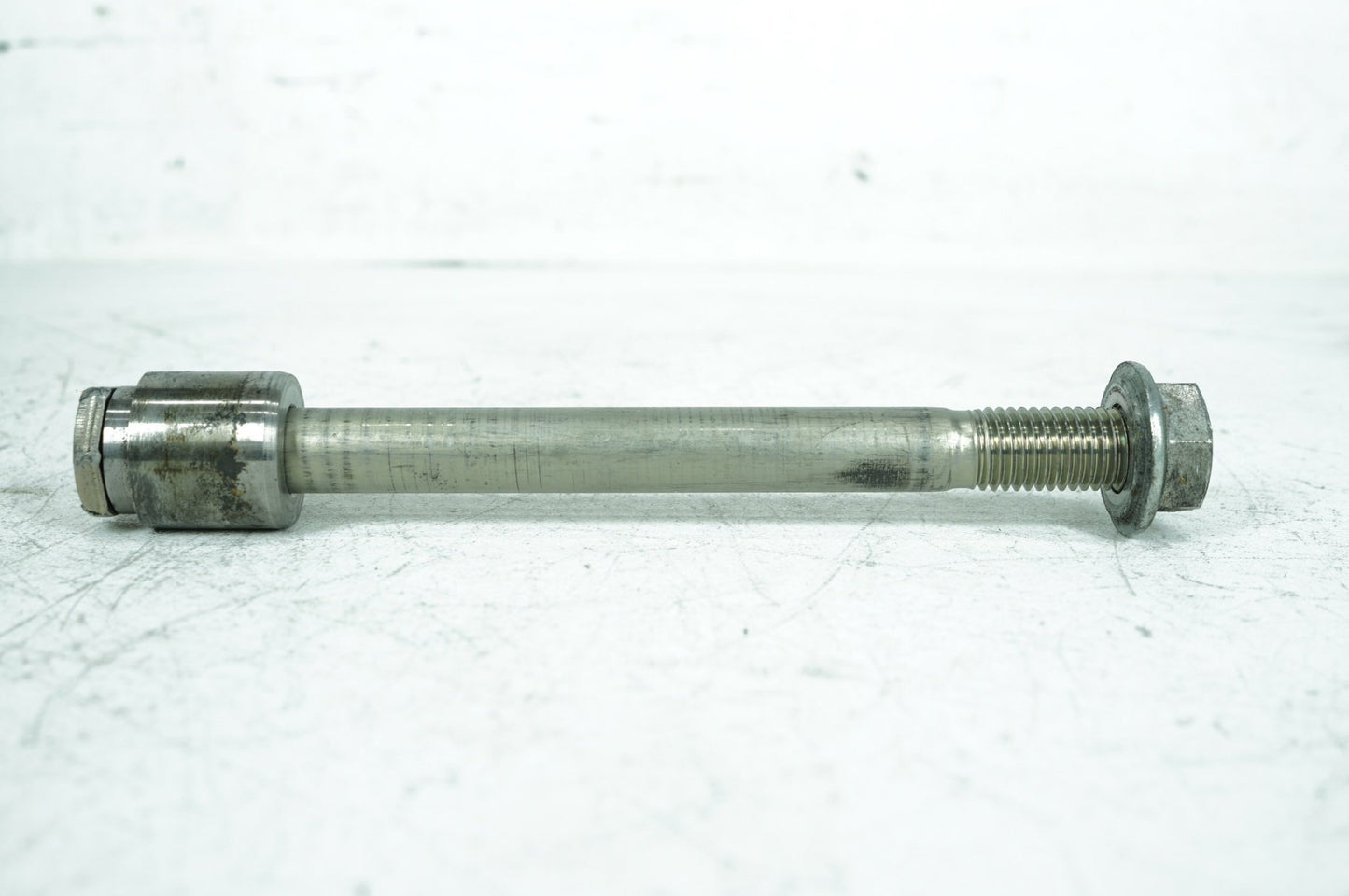 2007 - 2017 Harley-Davidson Dyna Switchback Rear Fork Swingarm Pivot Bolt Shaft 47641-06