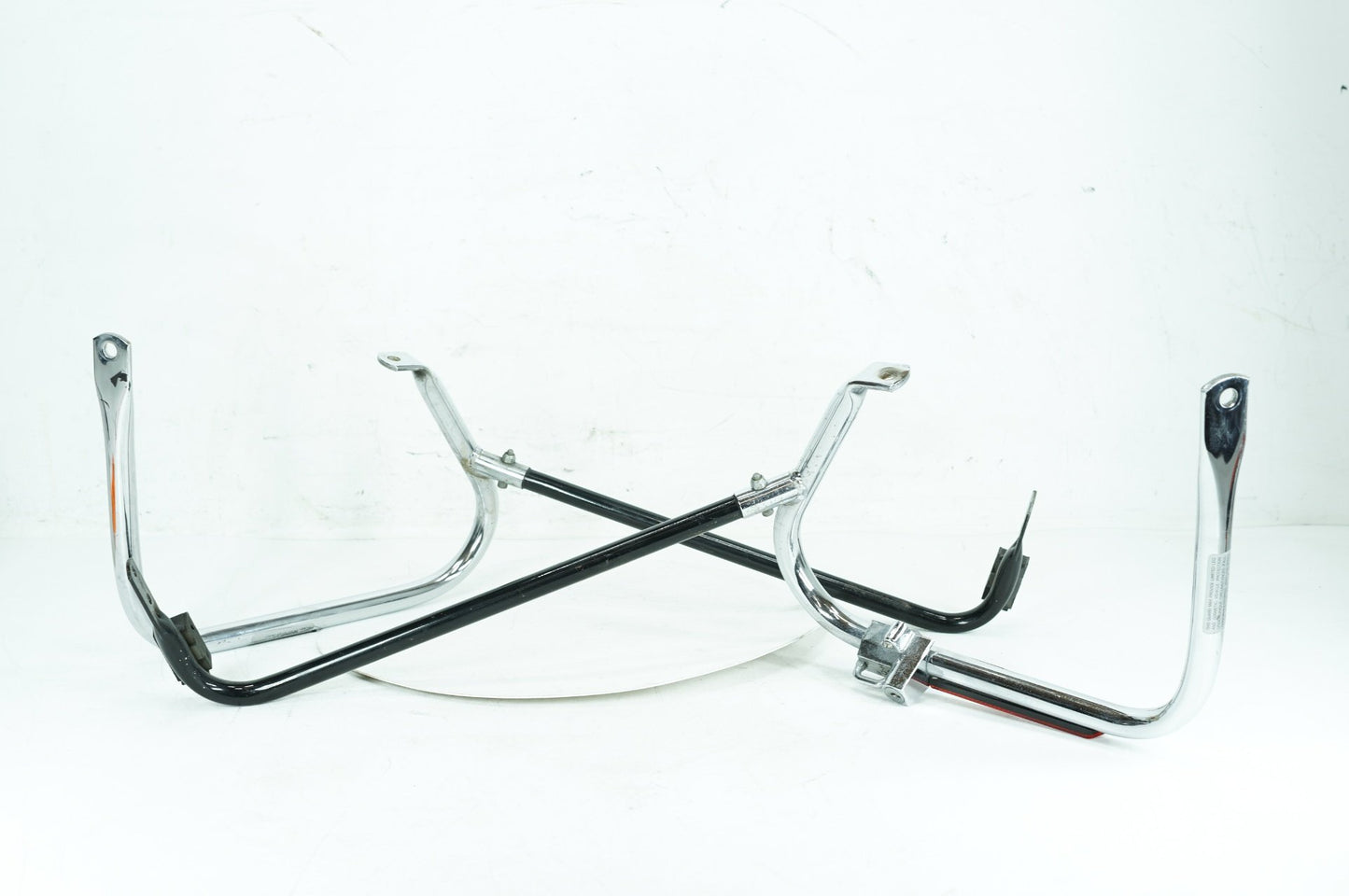 1999 - 2006 Harley-Davidson Touring Road King Classic Rear Left Right Saddlebag Guard Rails Bar 49187-97