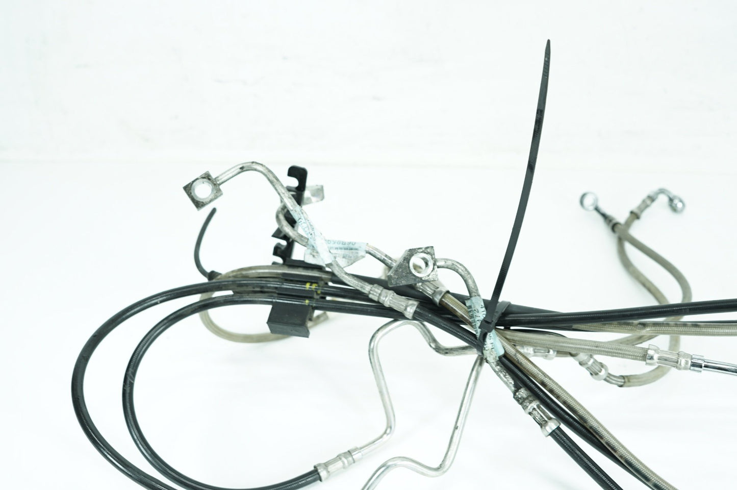 2007 - 2016 Harley-Davidson Touring CVO Electra Screamin Eagle Front Brake Hose Line Pipe ABS 41800206