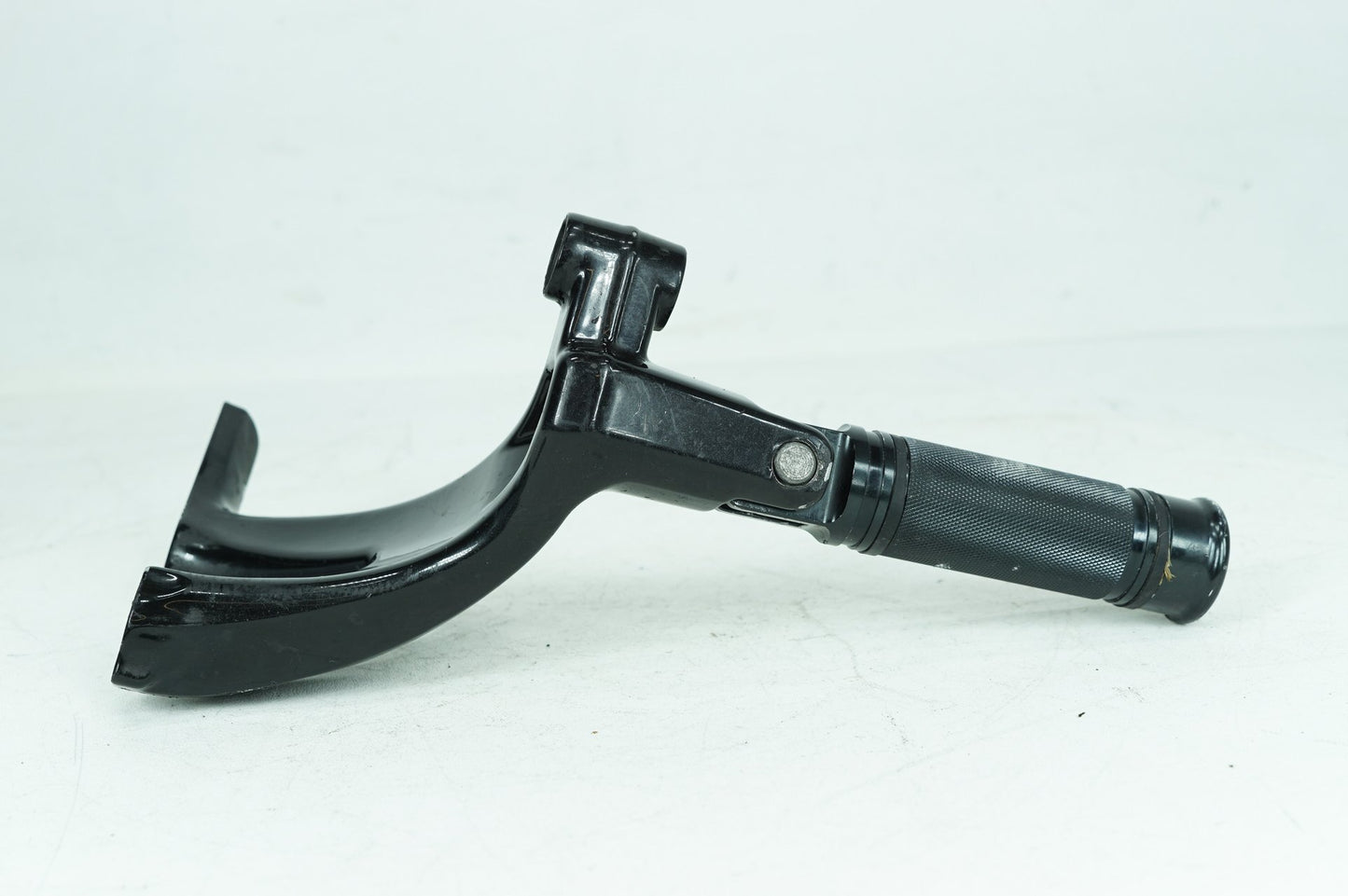 2018 - 2024 Harley-Davidson Softail Sport Glide Left Foot Rest Support Bracket Peg 33600134