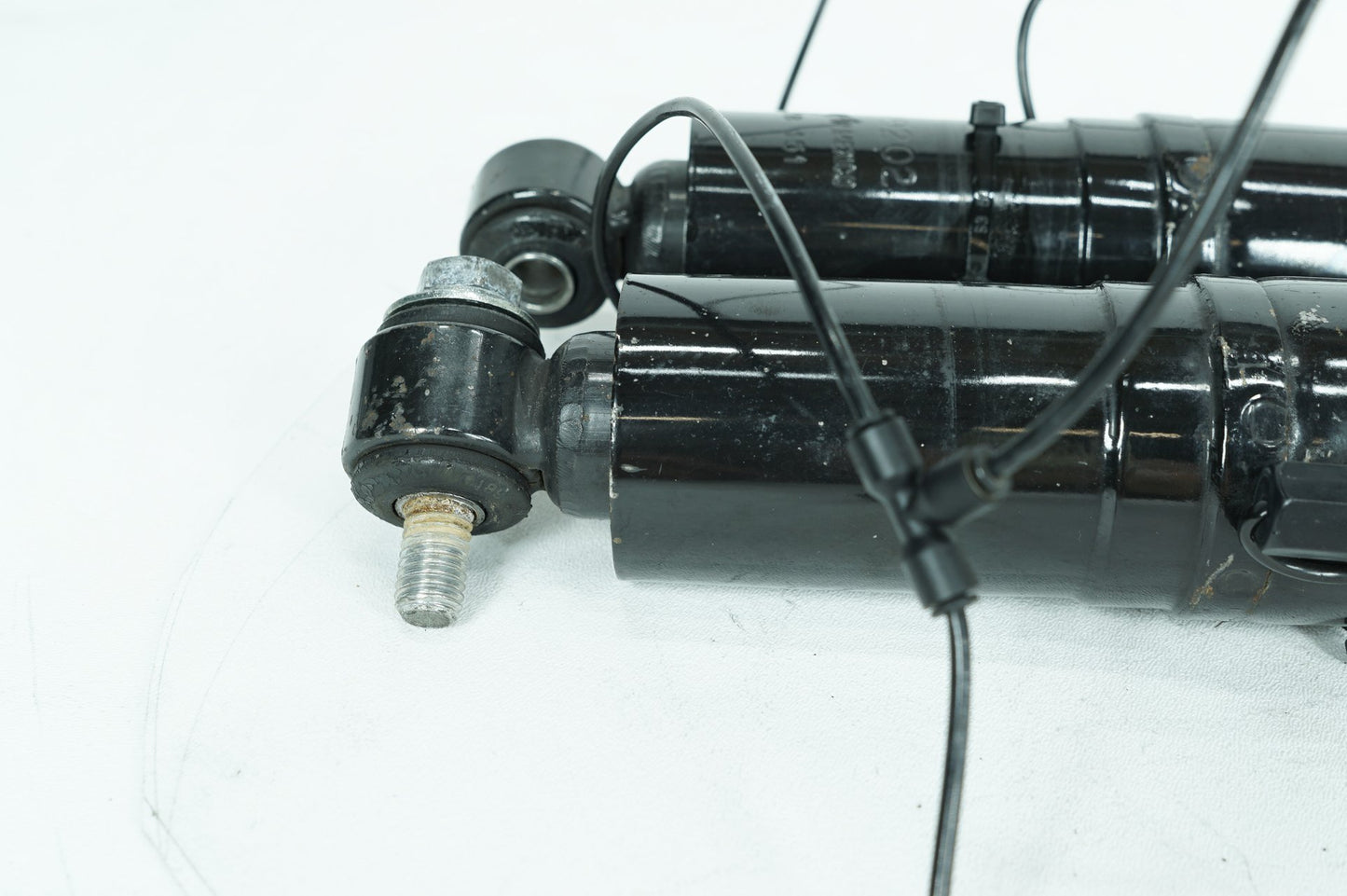 1999 - 2006 Harley-Davidson Touring Electra Ultra Rear Left Right Shock Absorbers 729202