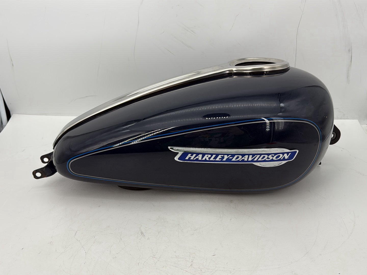 2009 Harley Sportster XL1200C 1200 Custom OEM Fuel Gas Tank Gasoline Reservoir