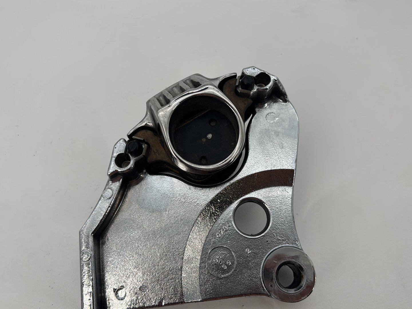 1999 - 2006 Harley-Davidson Dyna Wide Glide Rear Back Brake Caliper w/ Bracket 44050-87