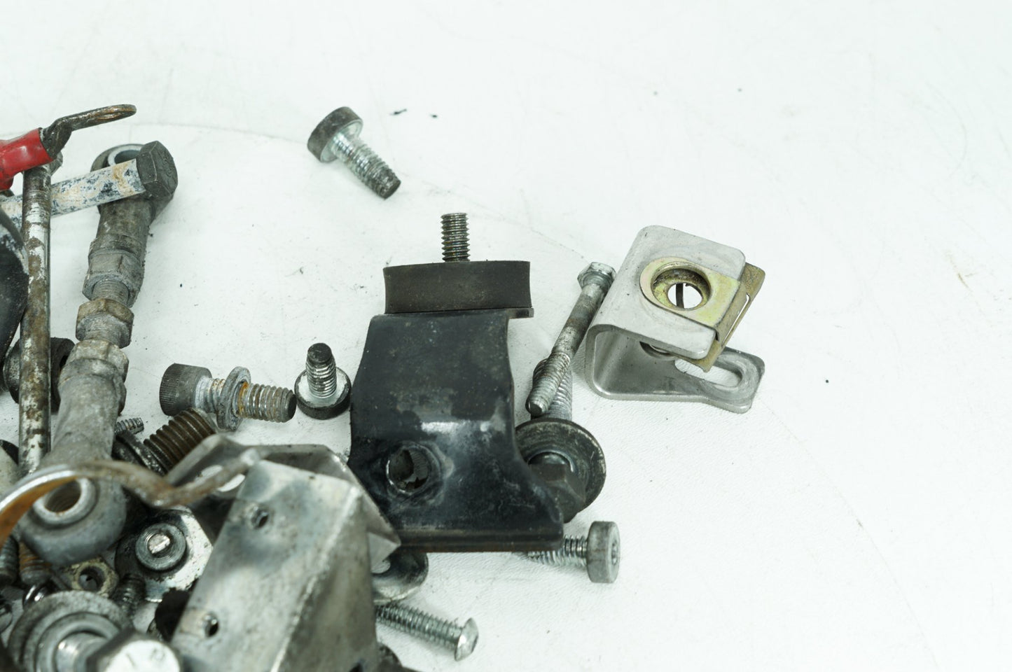 1984 - 1998 Harley-Davidson Touring Electra Glide Ultra Hardware Bolts Nuts & Brackets w/ Battery Cables
