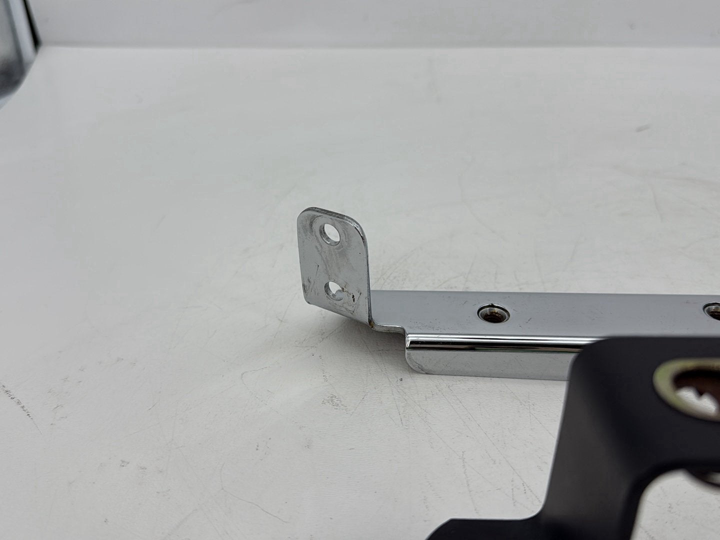 2008 Harley Touring FLHTCU Electra Glide Ultra OEM Left Right Saddlebag Fender Struts Brackets