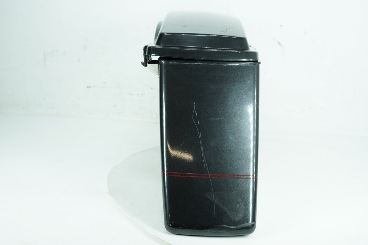 2007 - 2011 Harley-Davidson Touring Road King Classic Right 1 Saddlebag Luggage NO Key 90752-93