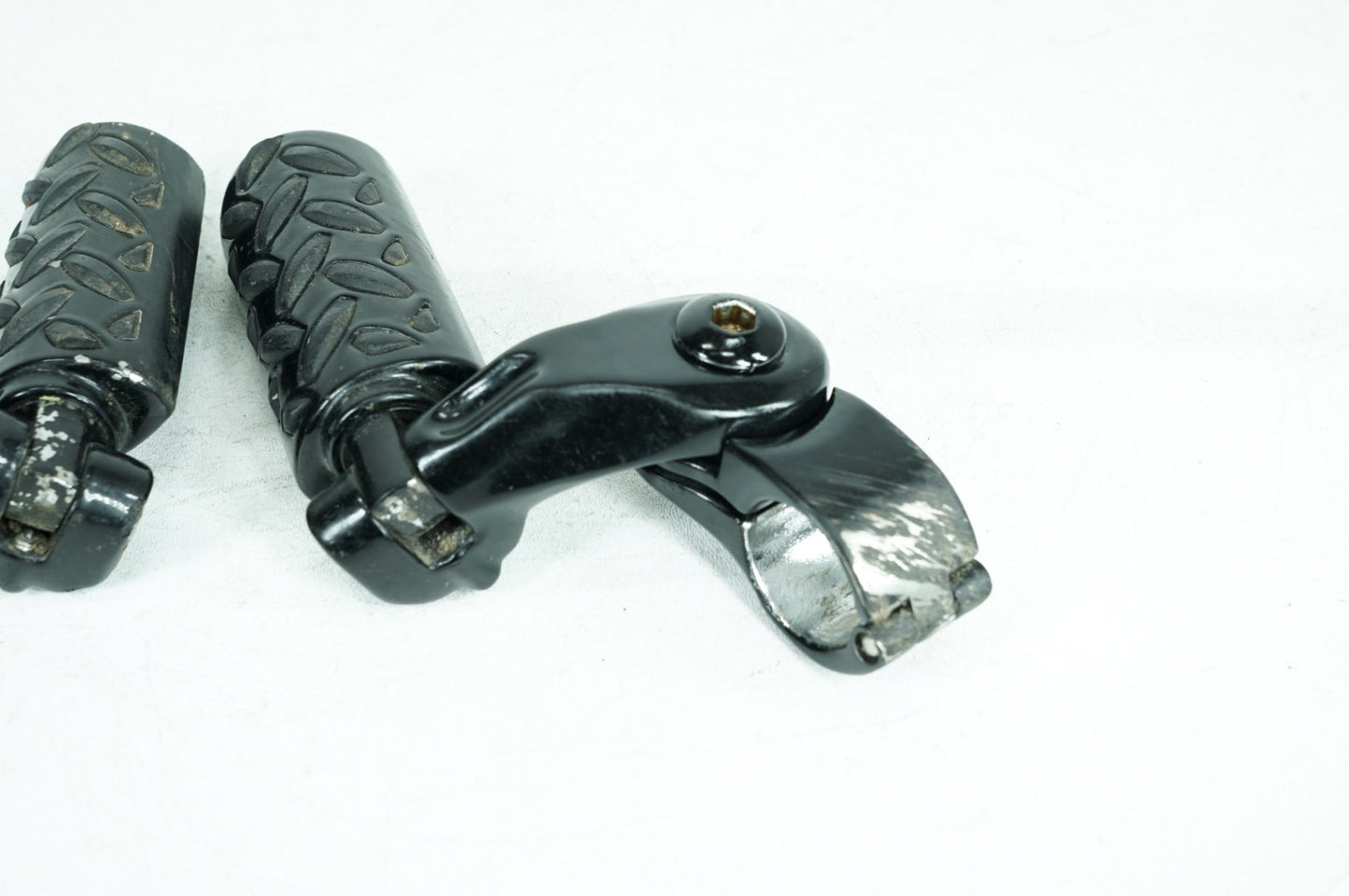 2008 - 2016 Harley-Davidson Touring Street Glide Front Right Left Highway Foot Pegs 33937-03