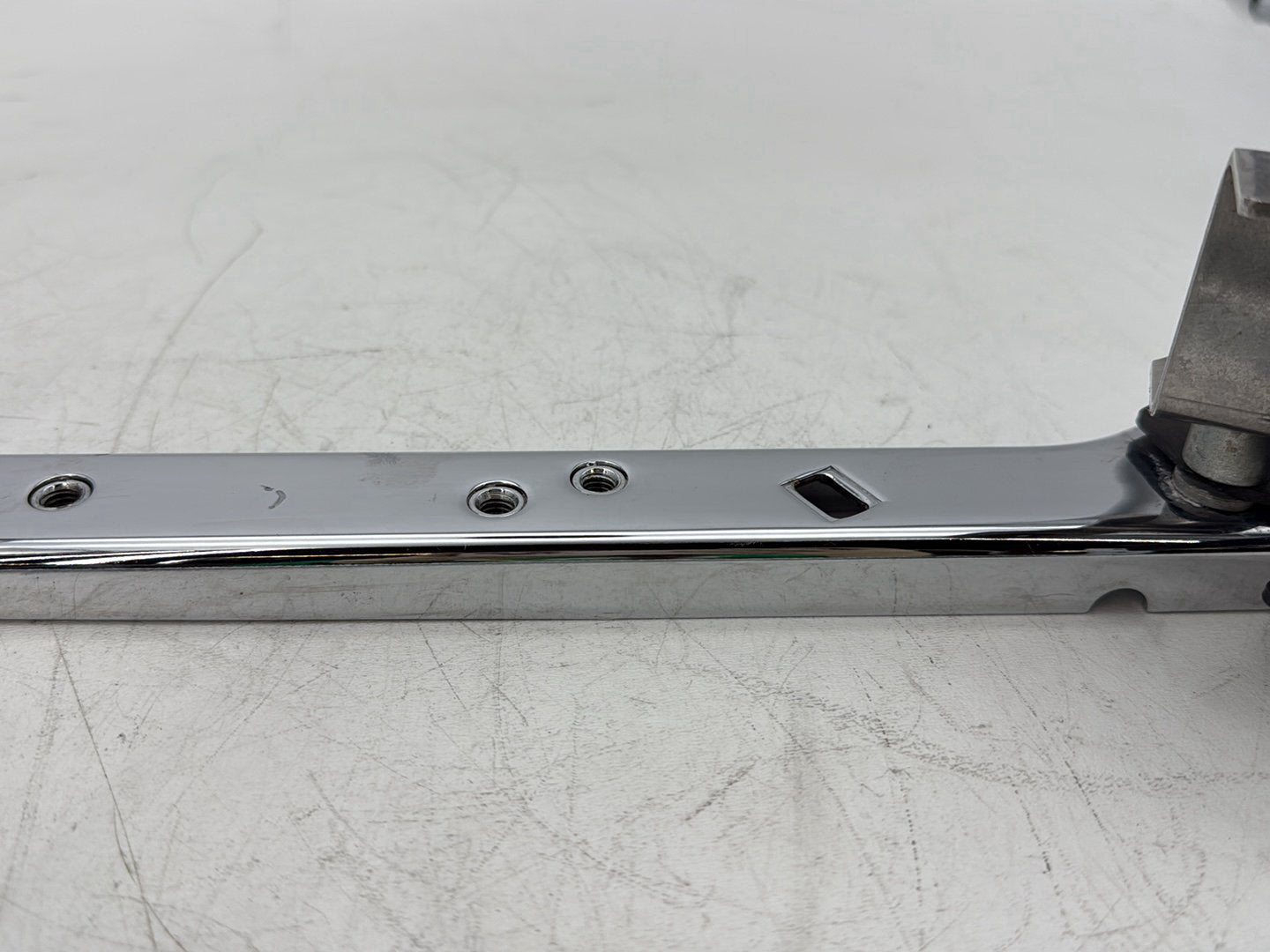 2005 Harley Touring FLHRCI Road King Classic OEM Rear Left & Right Saddlebag Fender Support