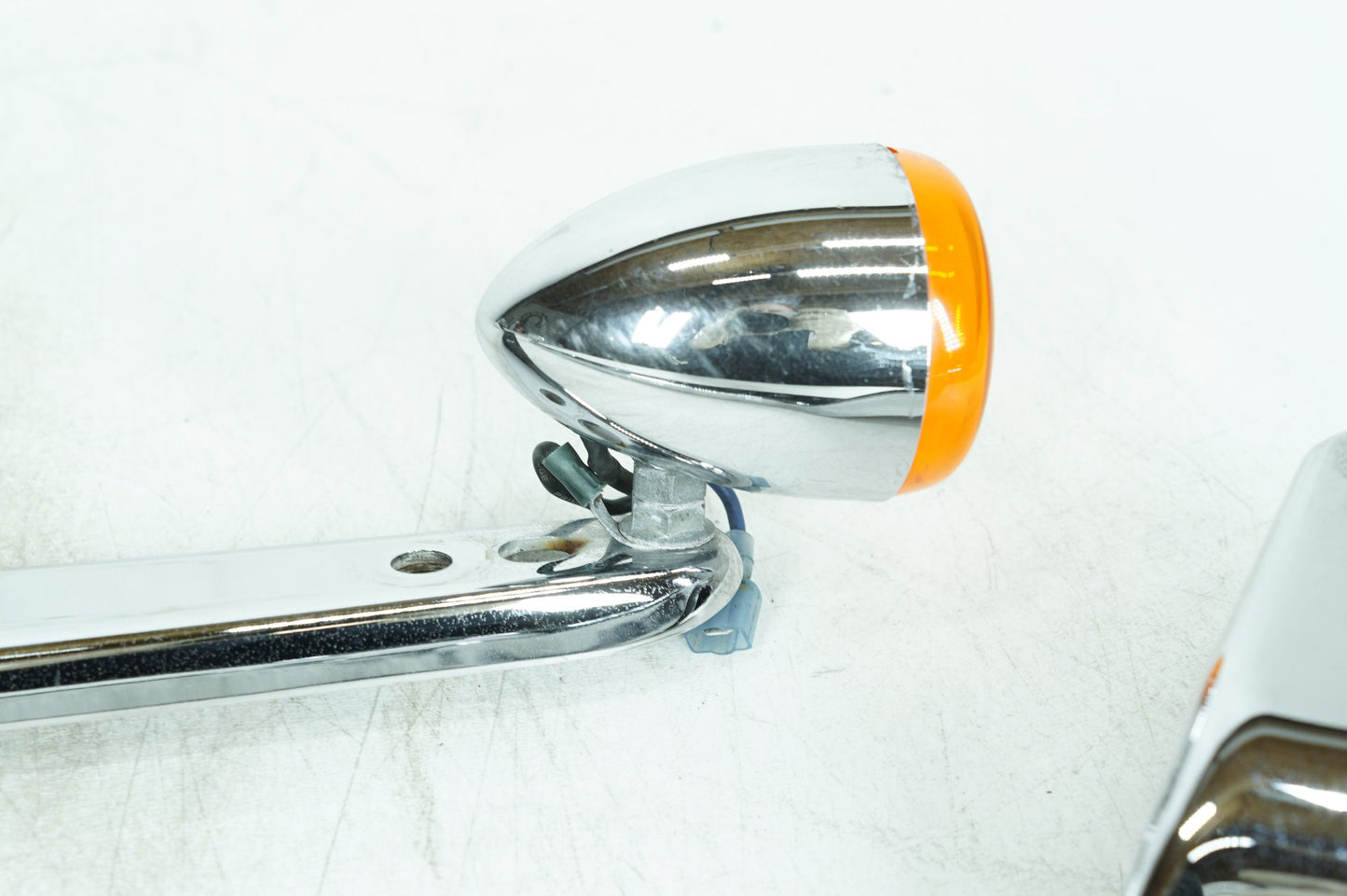 1999 - 2006 Harley-Davidson Softail Fat Boy Rear Left Right Fender Struts Bracket & Turn Signal   	59964-03