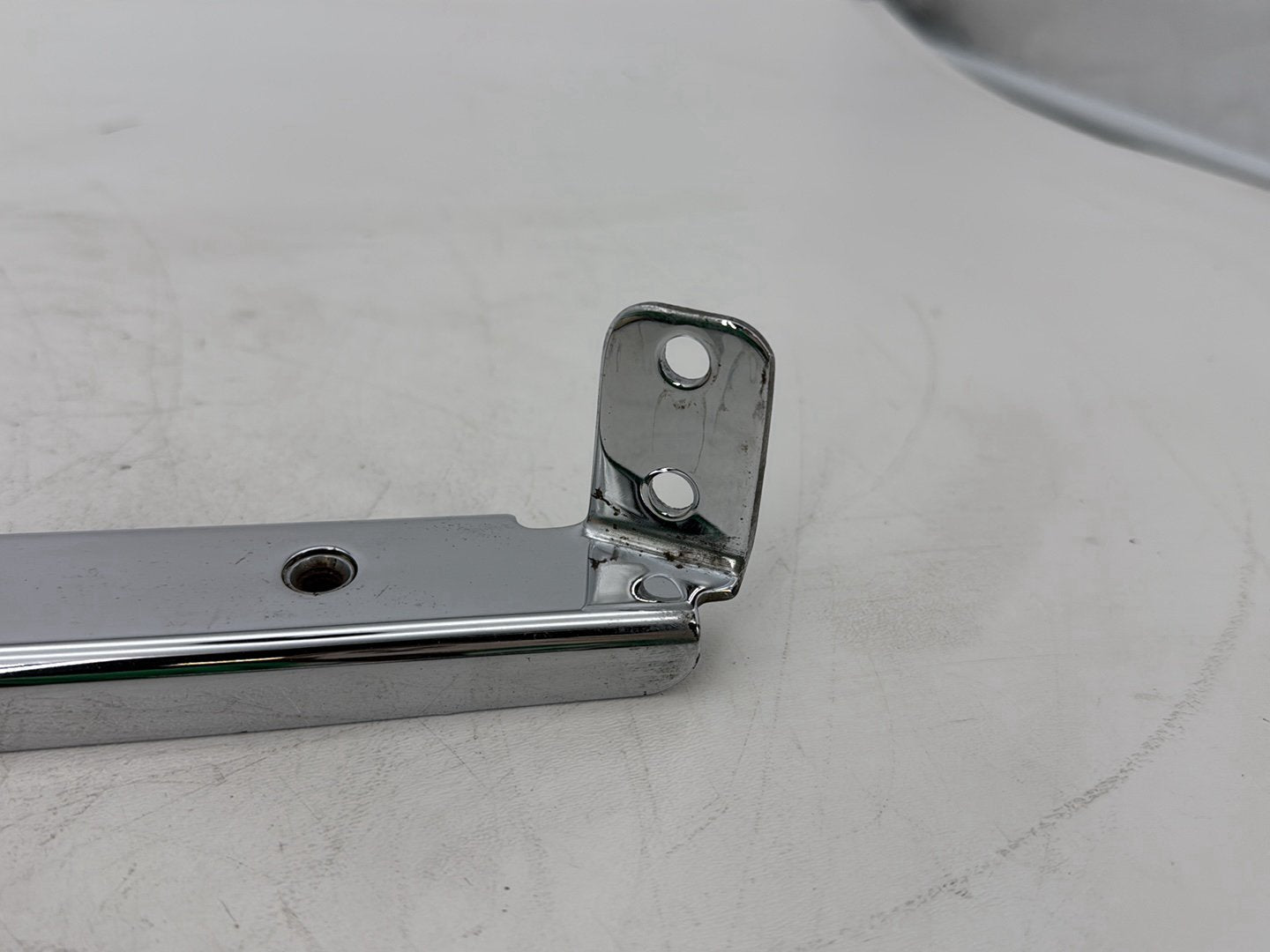 2008 Harley Touring FLHTCU Electra Glide Ultra OEM Left Right Saddlebag Fender Struts Brackets