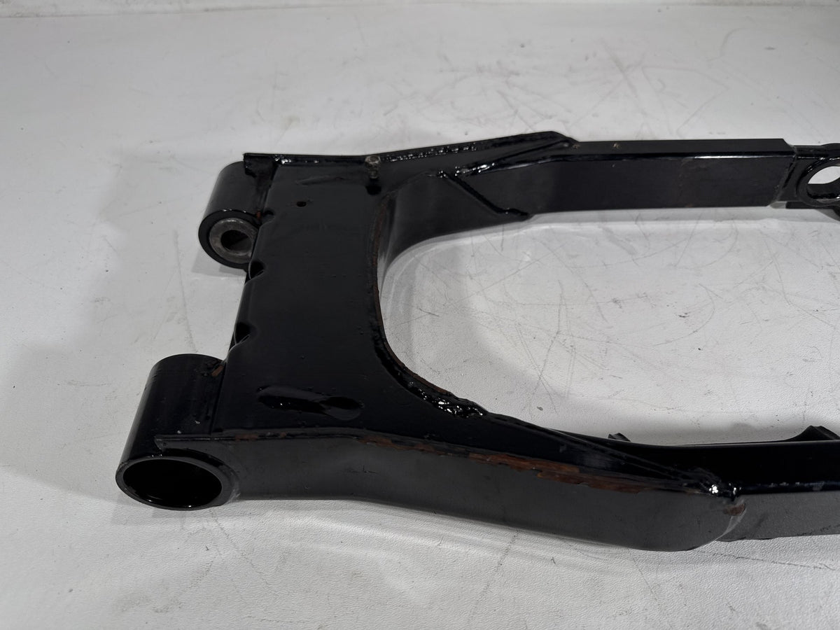 2002 Harley Electra Glide Touring FLHT OEM Rear Fork Swingarm Swing Arm