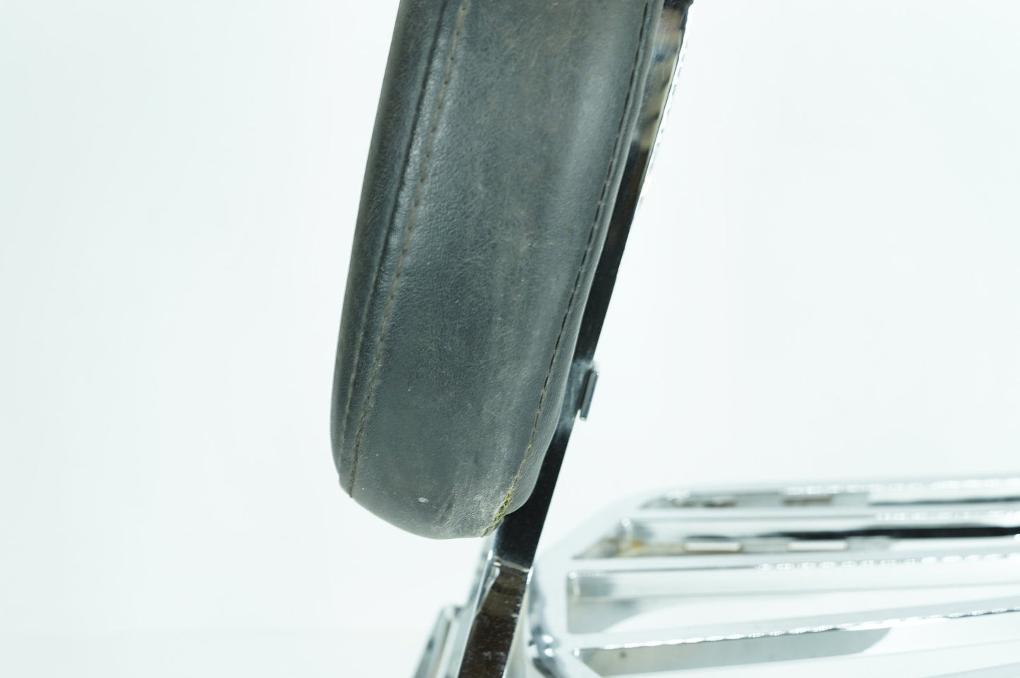 2007 - 2012 Harley-Davidson Softail Heritage Classic Rear Sissy Bar w/ Backrest Cushion Pad  	52731-00