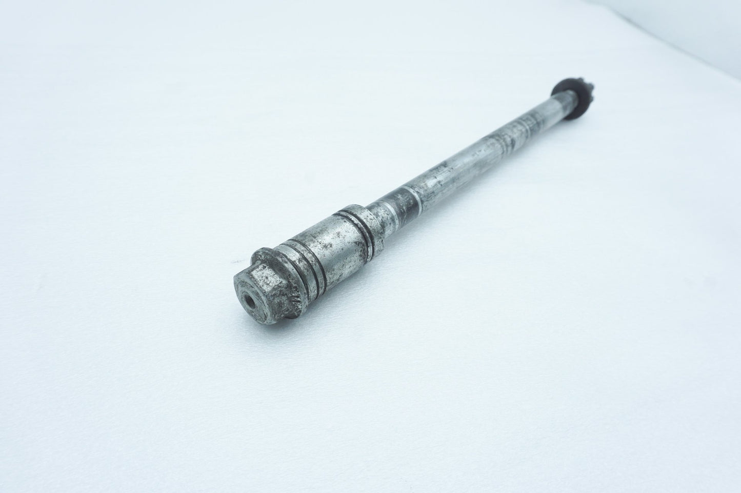 1999 - 2006 Harley-Davidson Touring Electra Ultra Rear Wheel Axle Bolt Shaft 41110-89