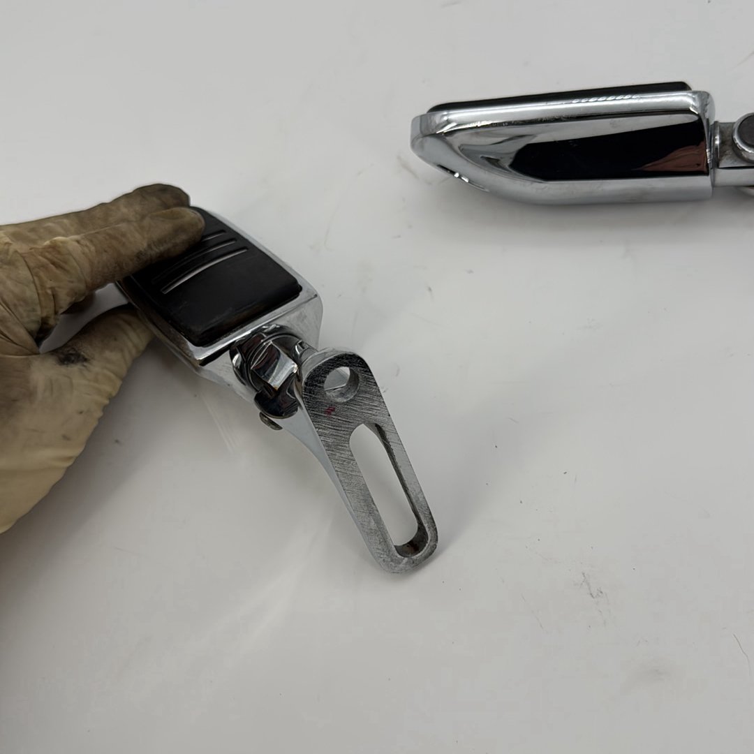2008 - 2016 Harley-Davidson Touring Street Glide Passenger Left & Right Foot Pegs 50500460A