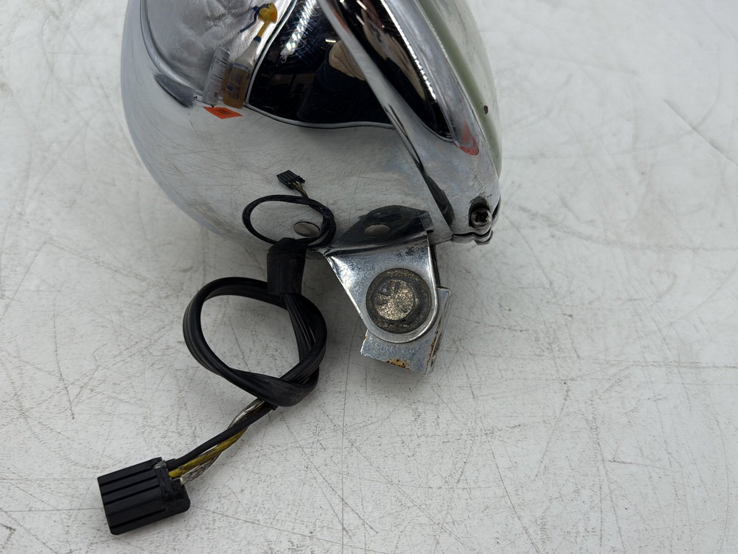 2005 Harley Dyna FXDWG Wide Glide OEM Headlight Headlamp Head Light Halogen