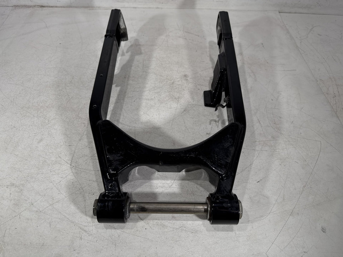 2017 Harley Dyna Street Bob FXDB OEM Rear Fork Swingarm Swing Arm
