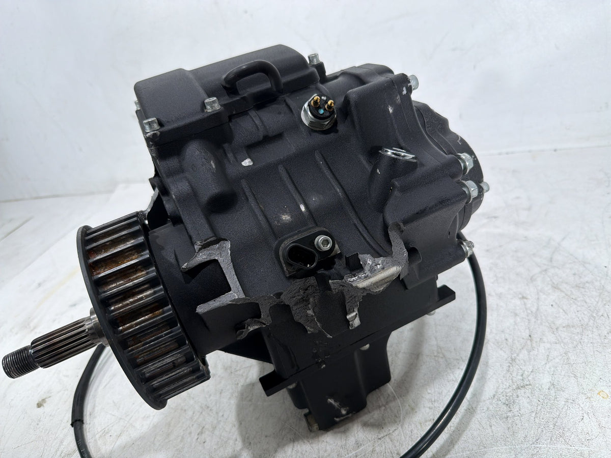 2017 Harley Dyna Street Bob FXDB OEM 6 Speed Transmission Gearbox 2K * CRACKED *