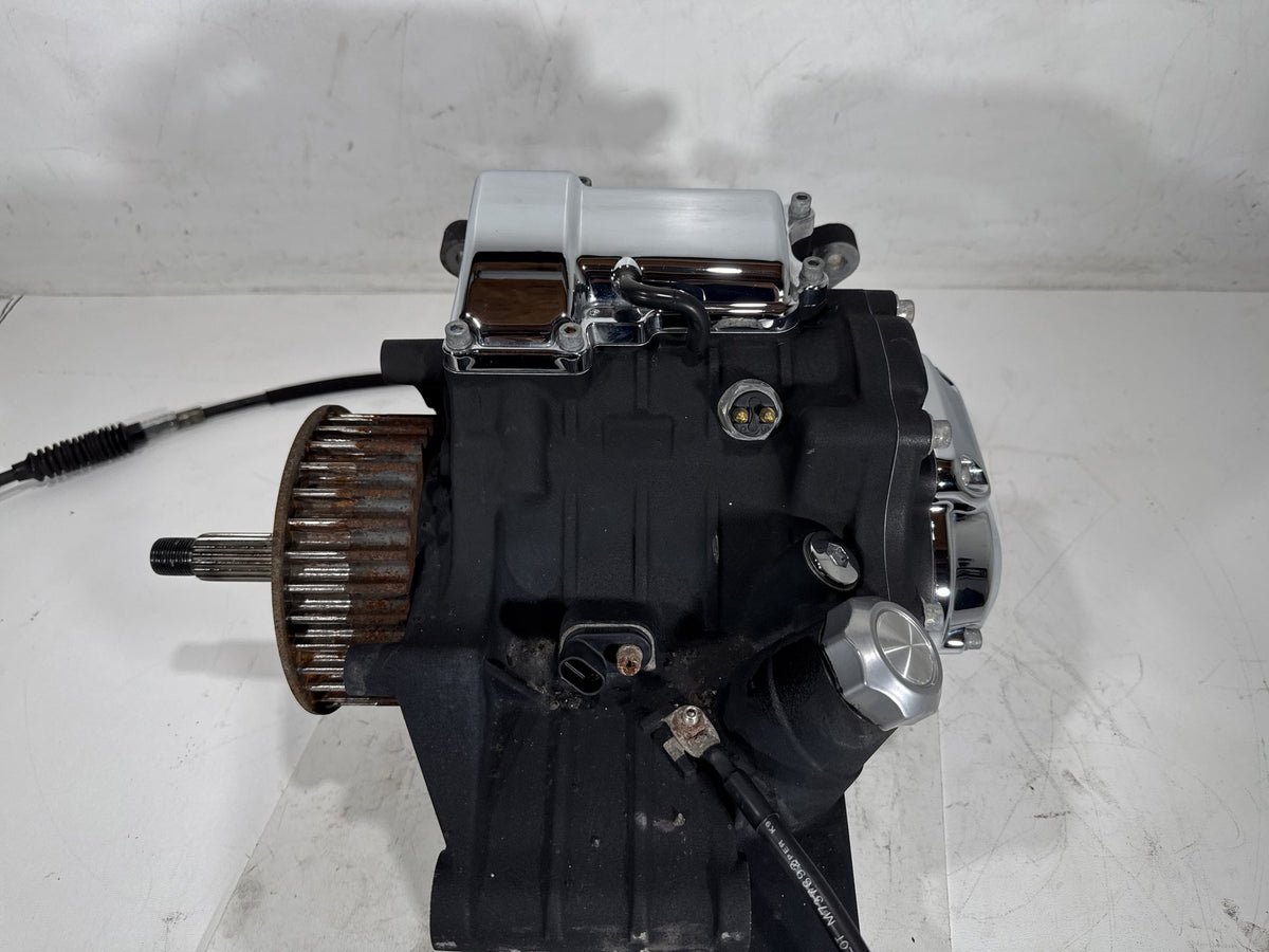 2011 Harley Road King Touring FLHR OEM 6 Speed Transmission Gearbox