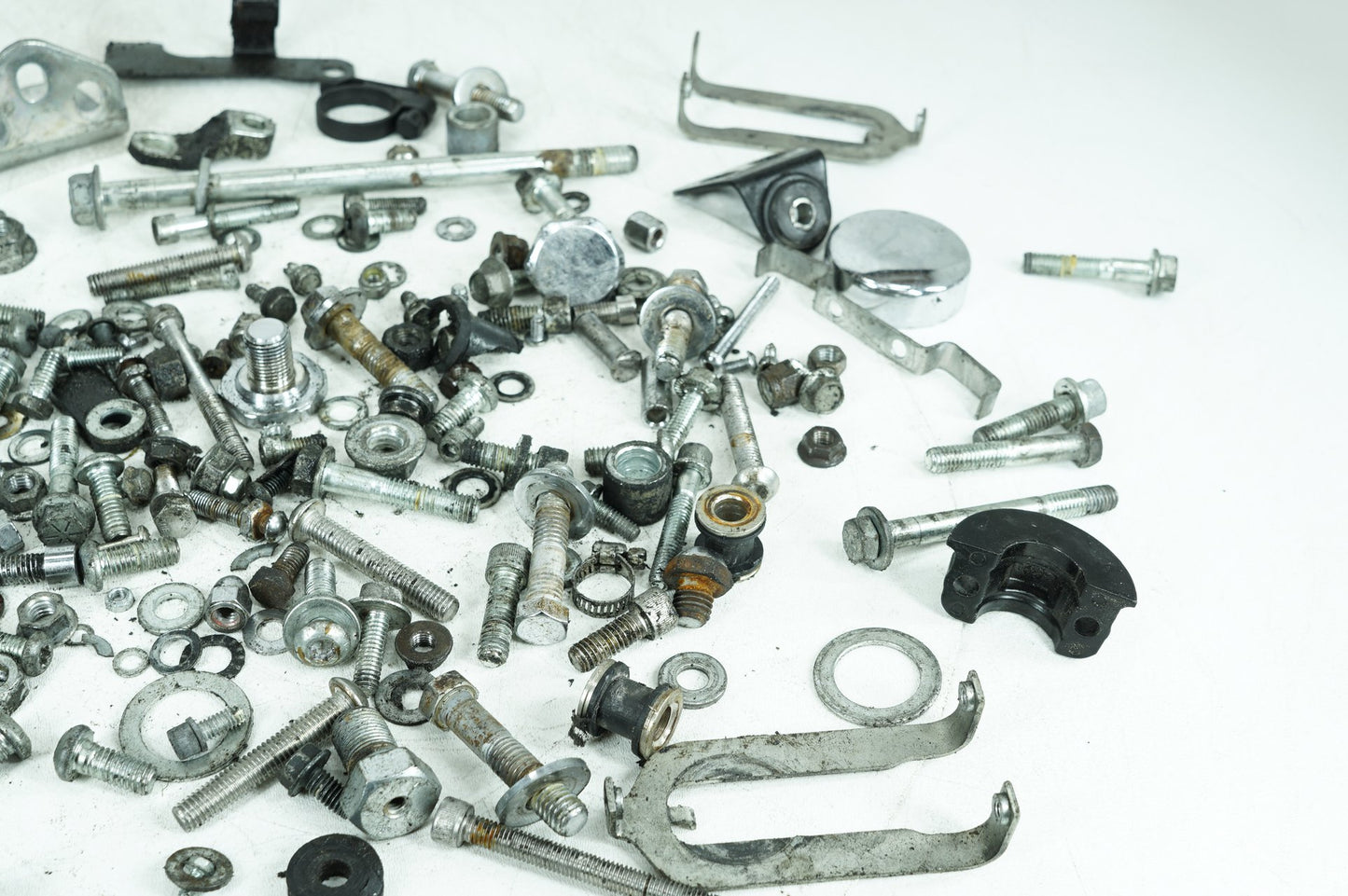 1999 - 2006 Harley-Davidson Softail Fat Boy Hardware Bolts Nuts & Brackets