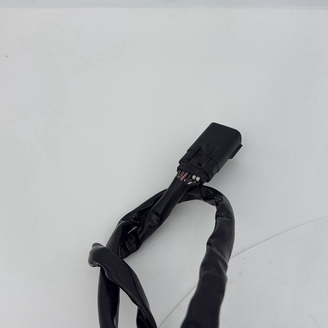 2007 - 2012 Harley-Davidson Touring Street Glide Right Engine Start Kill Switches Controls 71684-06