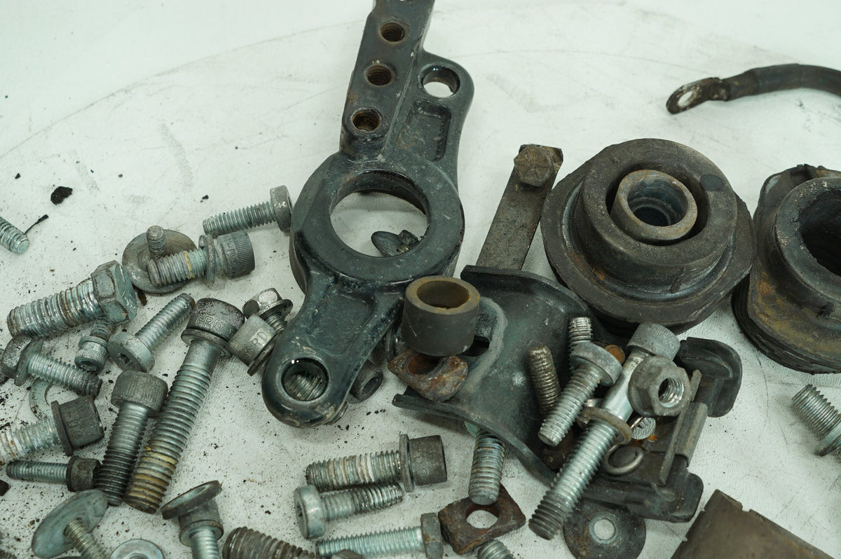 2011 Harley-Davidson Touring FLHTK - Hardware Bolts Nuts & Brackets