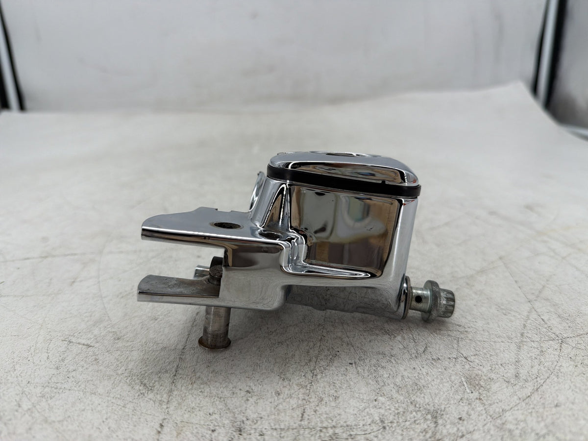 2002 Harley Dyna Wide Glide FXDWG OEM Front Right Brake Master Cylinder CHROME
