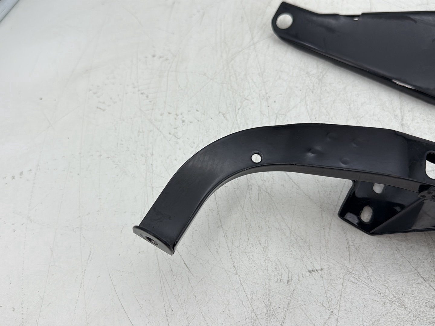 2006 Harley Electra Glide Touring Classic FLHTCI OEM Right Left Fairing Support Brackets