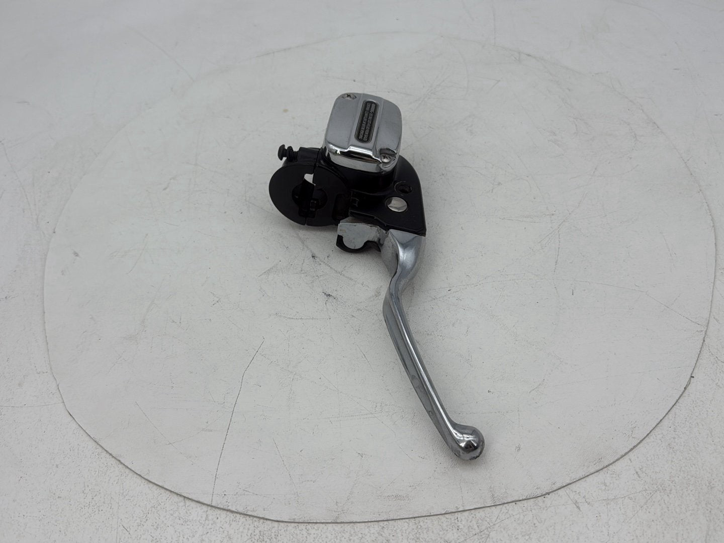 2007 - 2012 Harley-Davidson Touring Electra Glide Ultra Front Right Brake Lever Master Cylinder 	44551-08