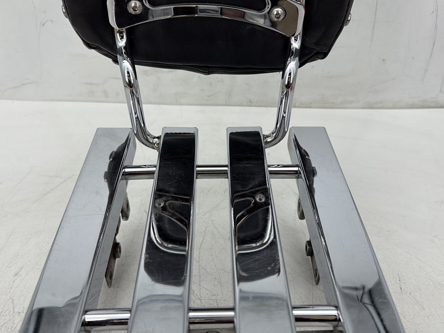 1995 Harley Road King Touring OEM Rear Sissy Bar w/ Backrest Cushion Pad TORN