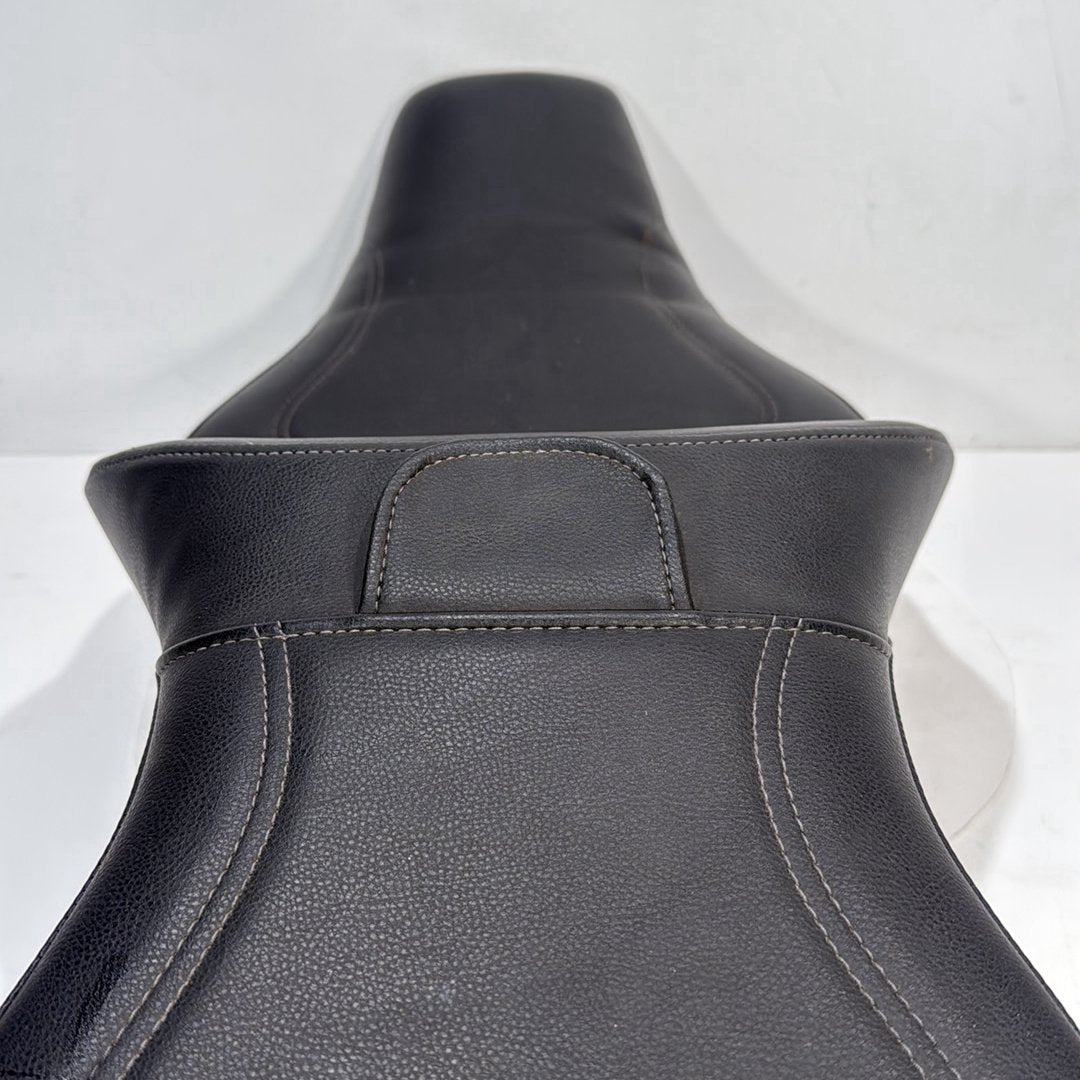 2017 - 2026 Harley-Davidson Softail Heritage Classic 114 Passenger Rider Driver Seat Saddle SADDLEMEN