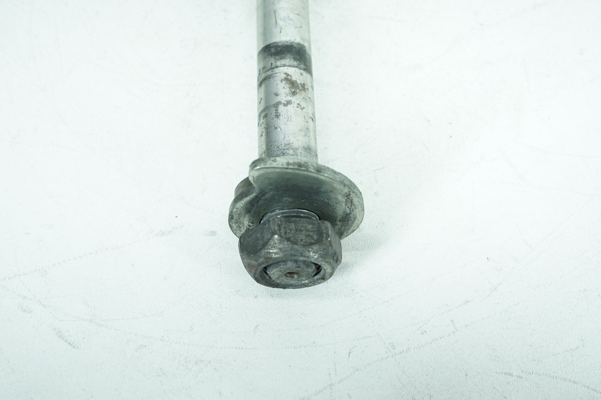 2007 - 2013 Harley-Davidson Touring Electra Glide Ultra Rear Wheel Axle Bolt Shaft 41056-09