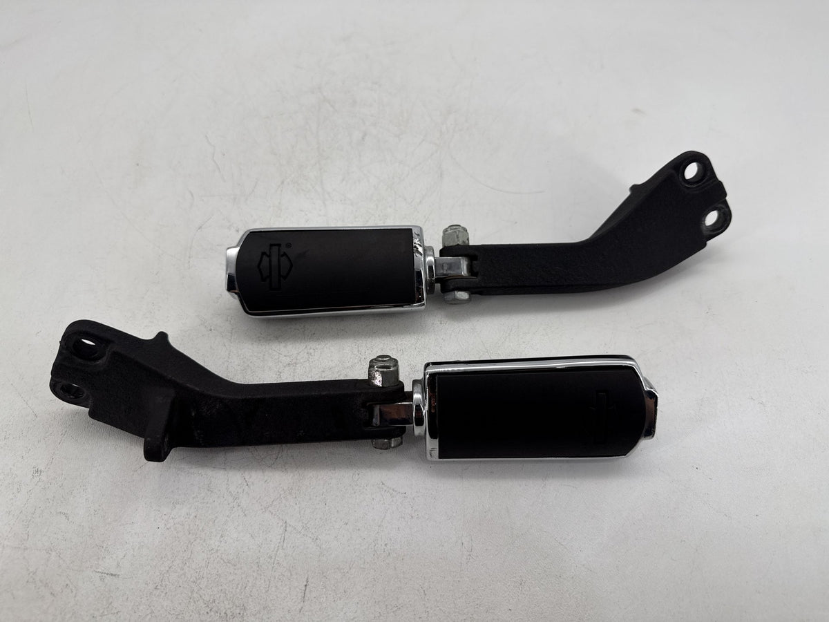 2007 Harley Dyna Super Glide FXD OEM Passenger Left & Right Foot Pegs