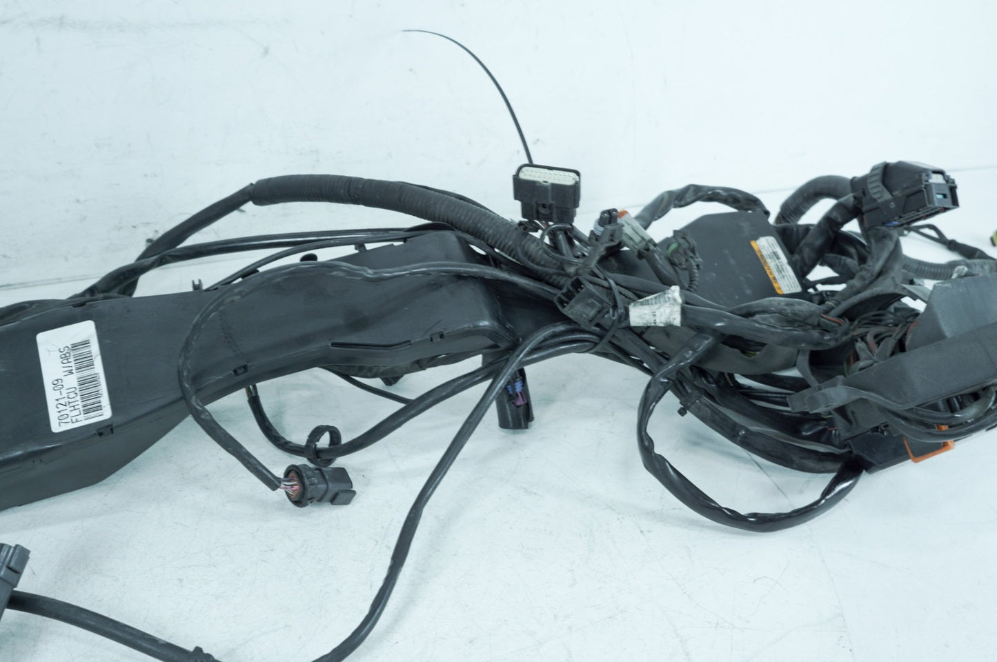 2007 - 2011 Harley-Davidson Touring Electra Ultra Main Wire Wiring Harness Loom ABS 70121-09