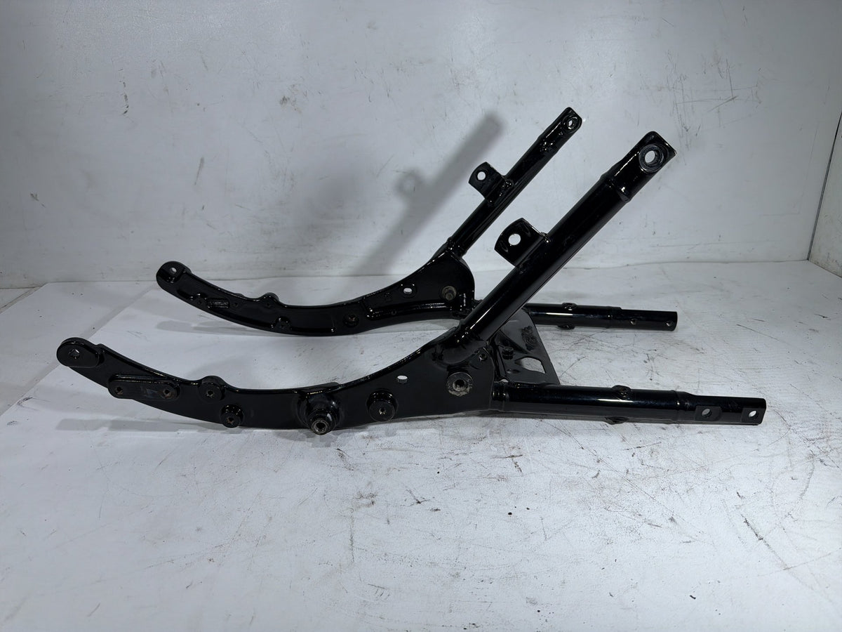 2011 Harley Electra Glide Touring OEM Rear Back Sub Frame Rail Bar 48079-09BHP