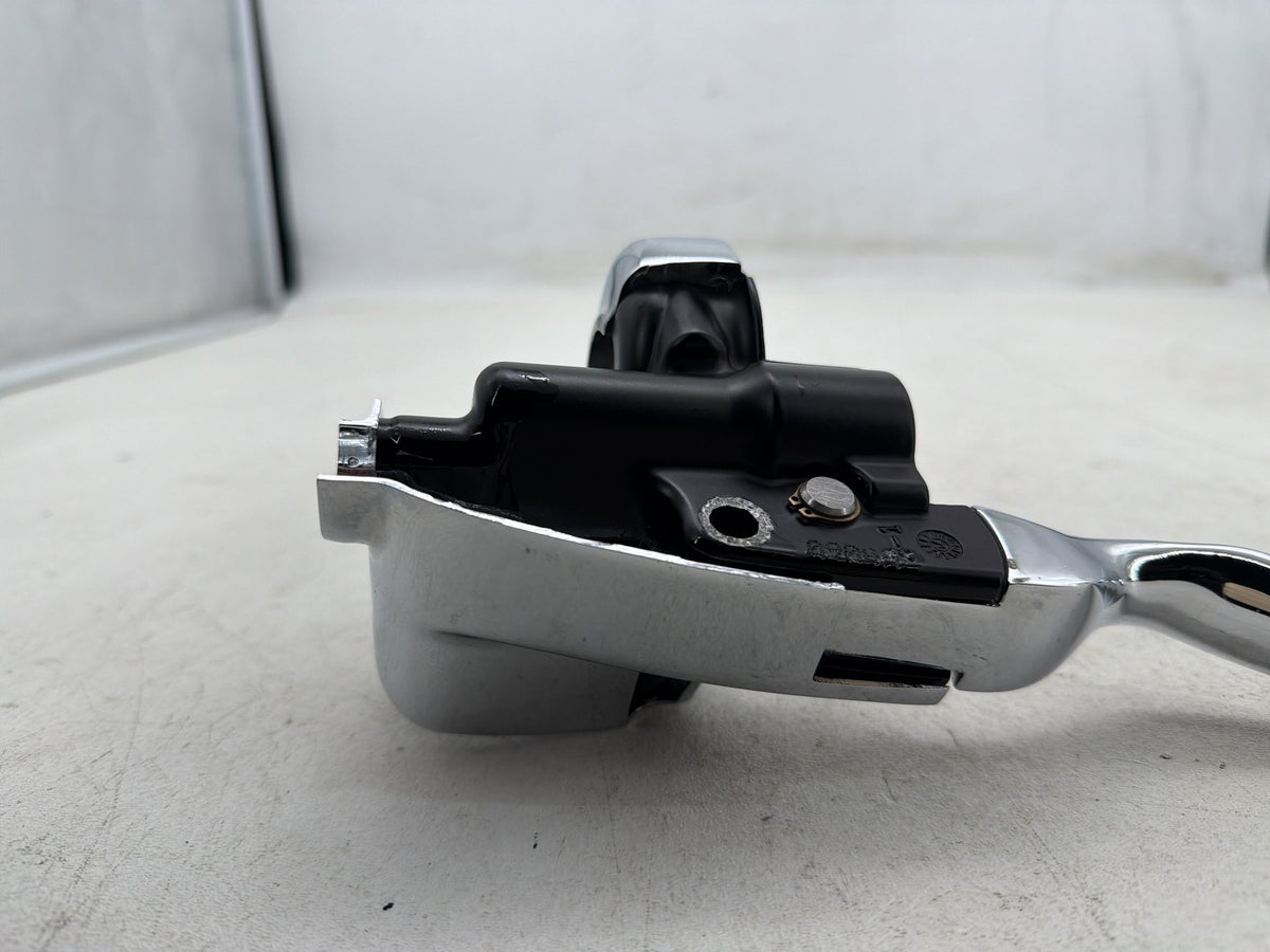 04 Harley Road King Touring Classic OEM Front Right Brake Lever Master Cylinder