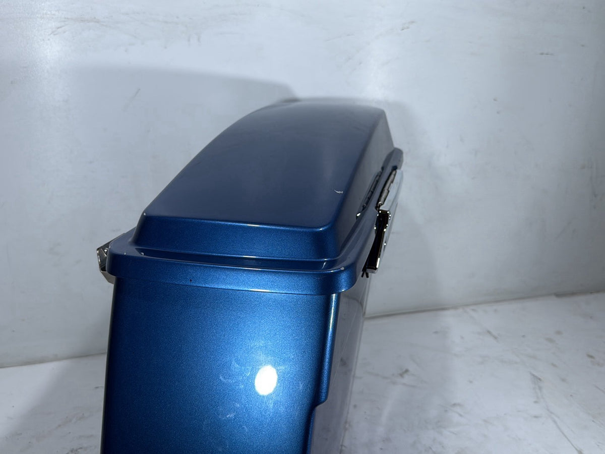 2005 Harley Electra Glide Touring FLHTI OEM Right 1 Saddlebag Luggage NO Key