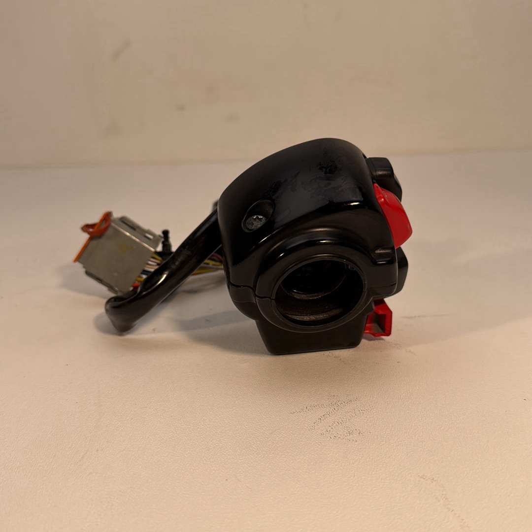 1984 - 1998 Harley-Davidson Touring Road King Police Left Turn Signal Headlight Switches Controls 71515-08
